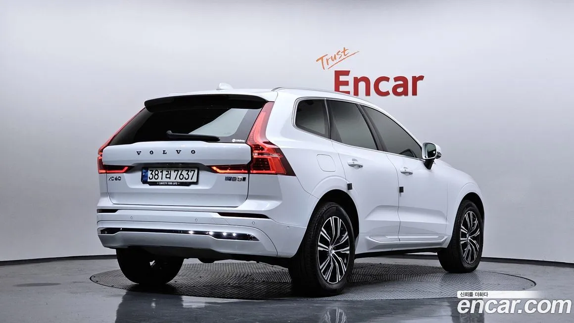 Volvo XC60 — фото 2