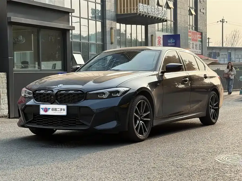 BMW 3 Series 2023 из CN, фото 1