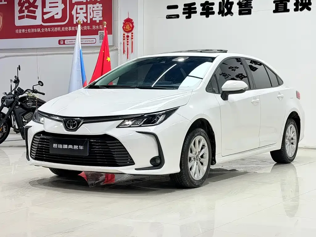 Toyota Corolla — фото 1