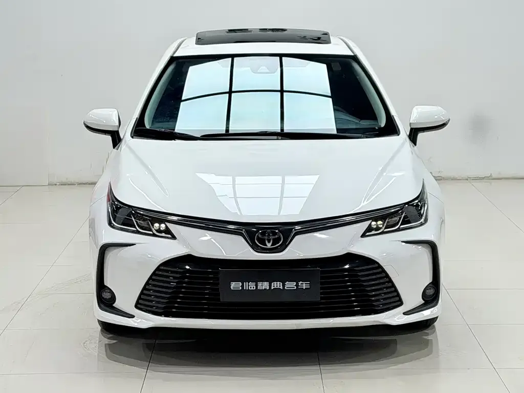 Toyota Corolla — фото 2