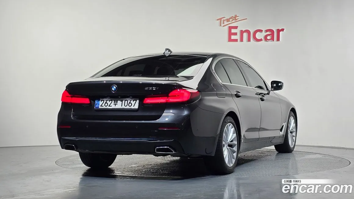 BMW 5-Series 2021 из KR, фото 2