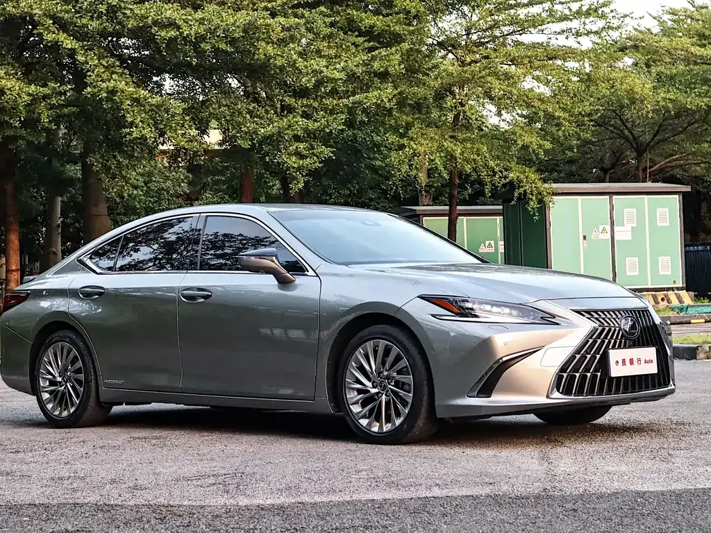 Lexus ES — фото 5