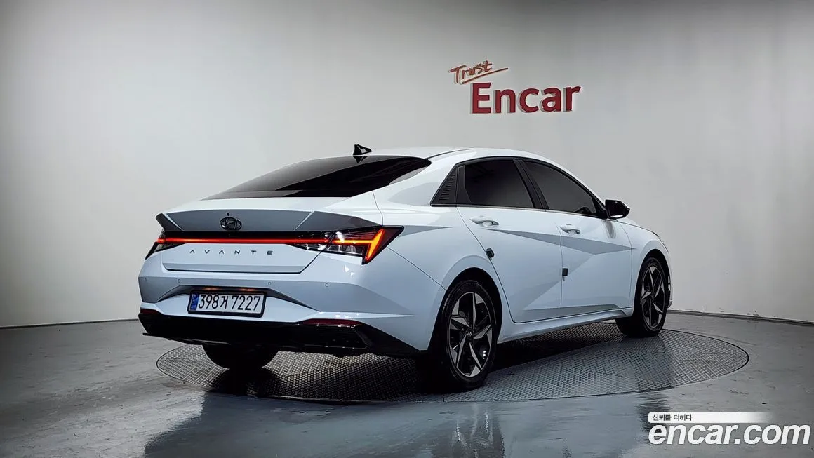 Hyundai AVANTE — фото 2
