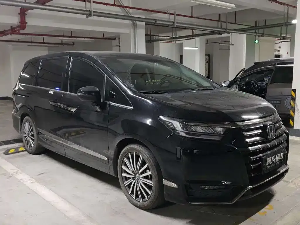 Honda Elysion 2022 из CN, фото 2