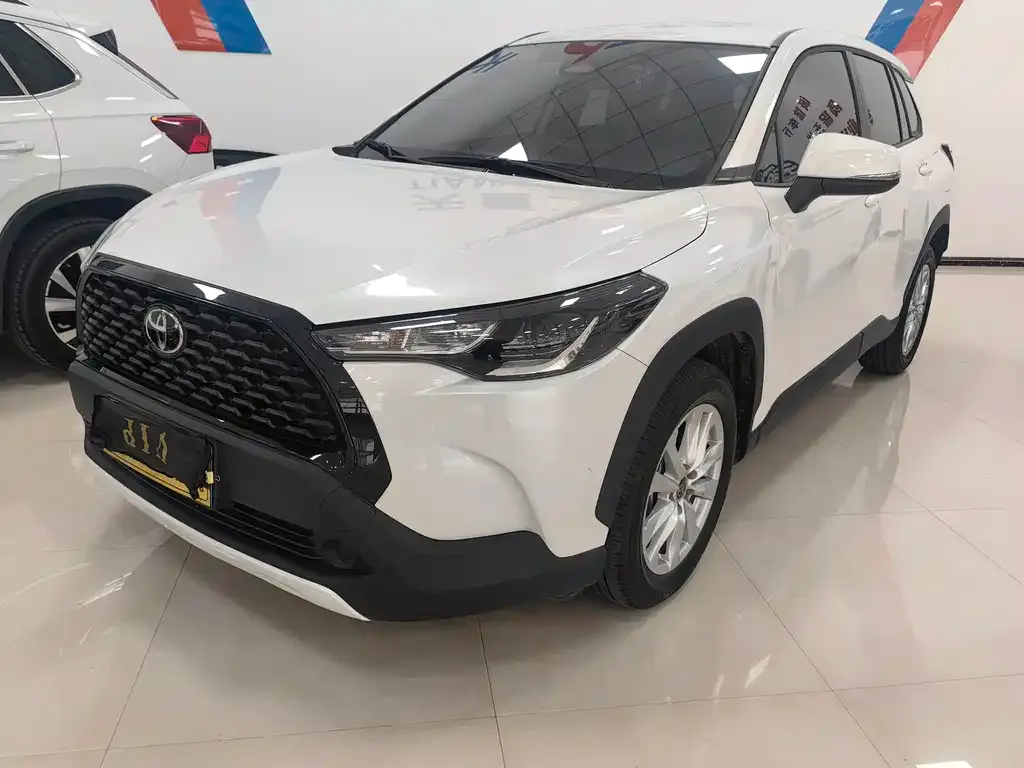 Toyota Corolla Cross — фото 1