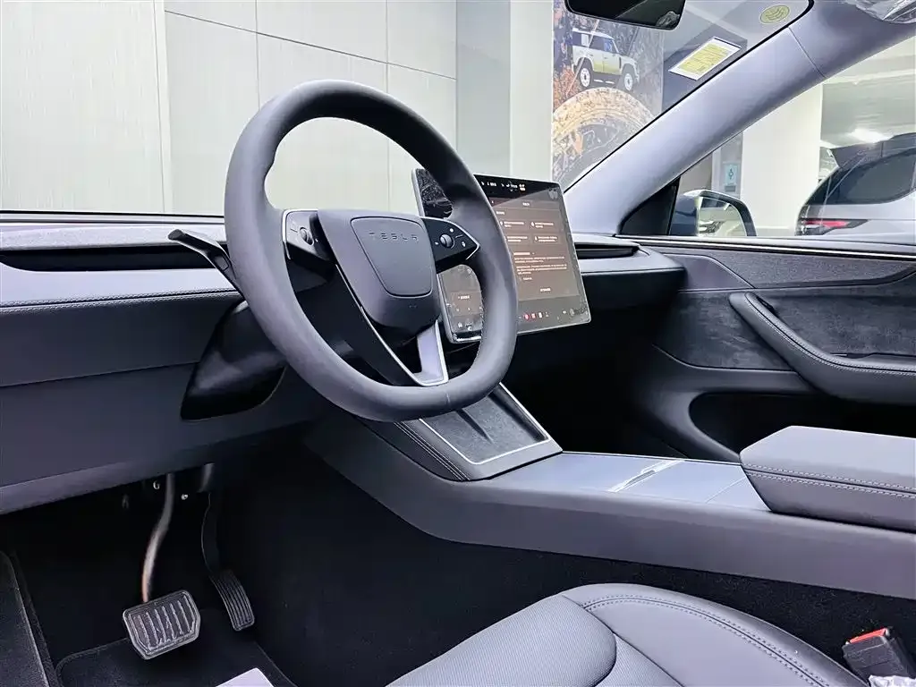 Tesla Model Y 2025 из CN, фото 8