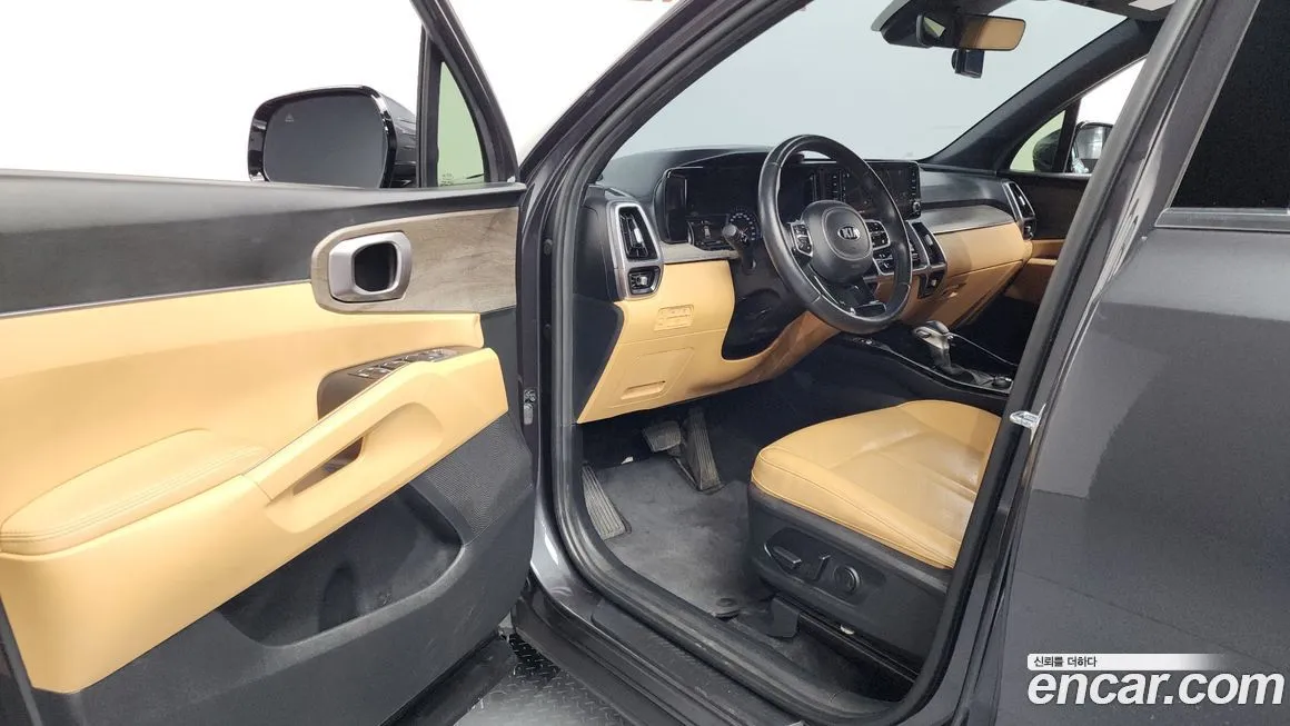 Kia Sorento — фото 10