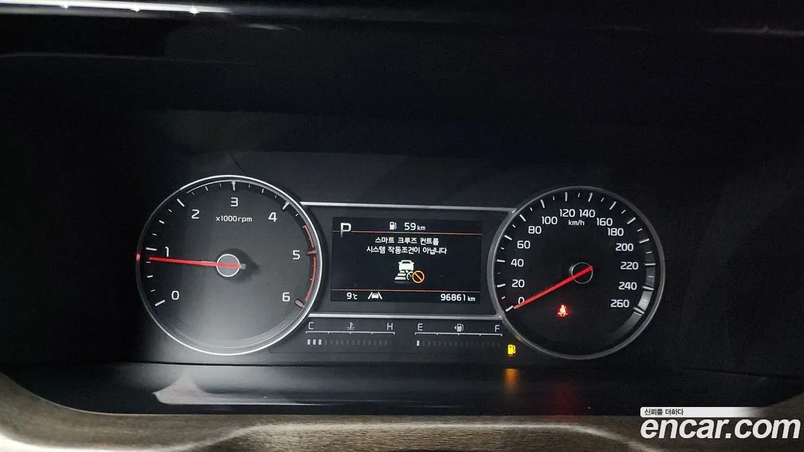 Kia Sorento — фото 8