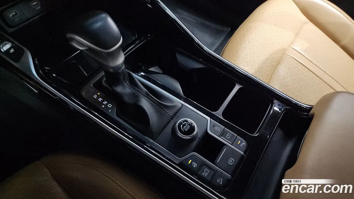 Kia Sorento — фото 9