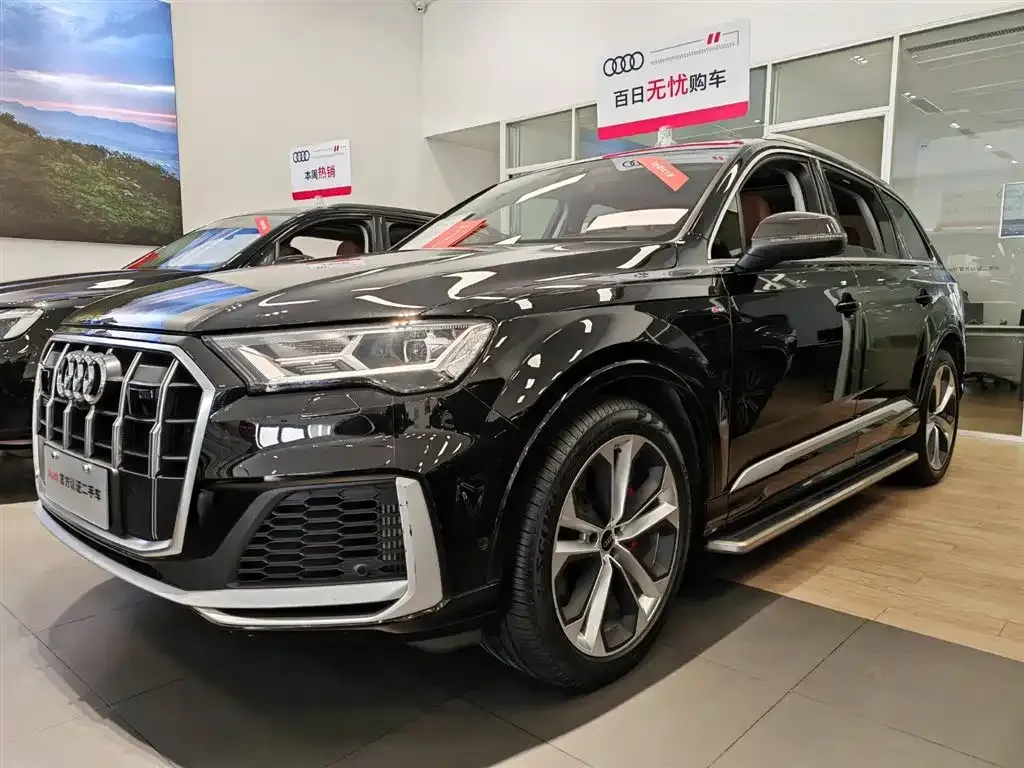 Audi Q7 2023 из CN, фото 1