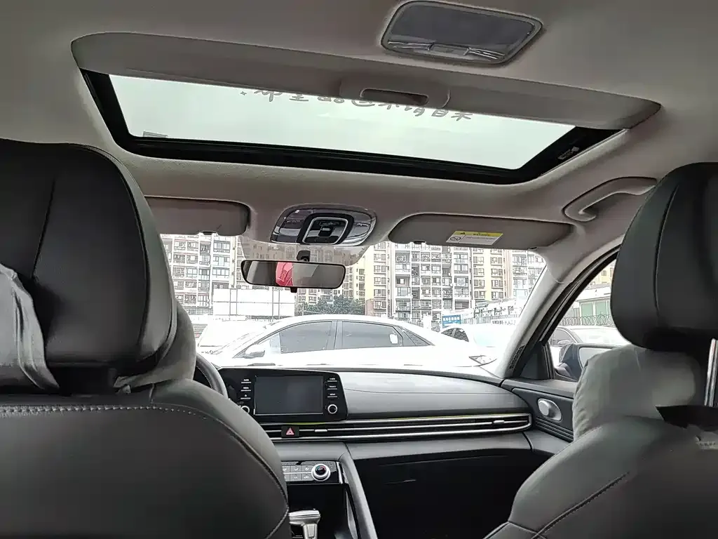 Hyundai Elantra 2023 из CN, фото 6