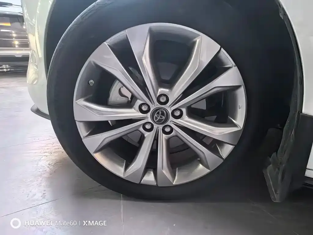 Toyota Sienna 2023 из CN, фото 8