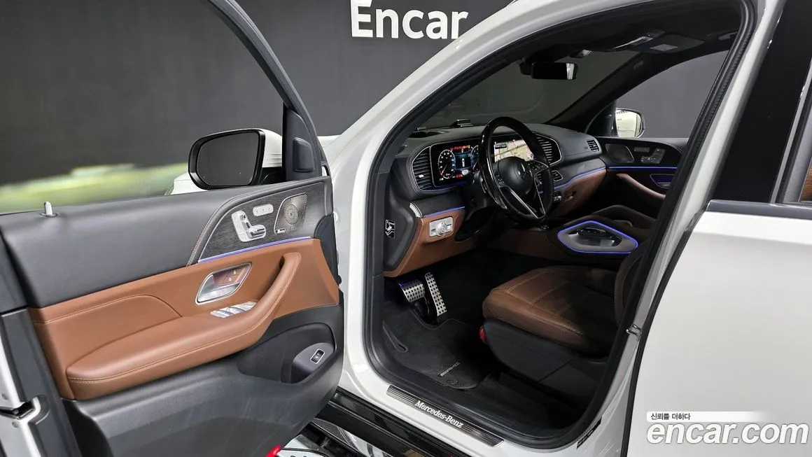Mercedes-Benz GLS-Class — фото 10