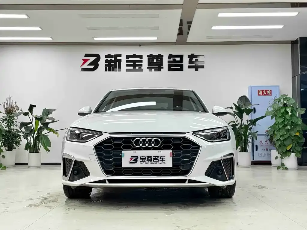 Audi A4L 2024 из CN, фото 2
