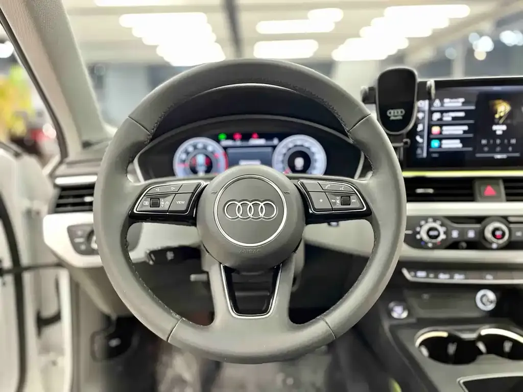 Audi A4L 2024 из CN, фото 6