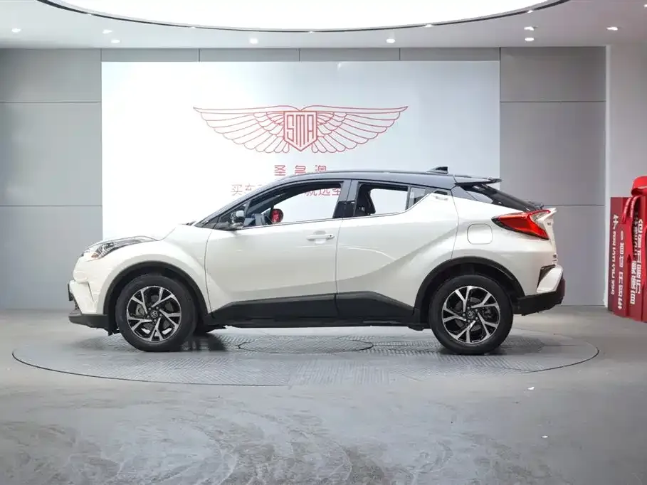 Toyota C-HR 2021 из CN, фото 2