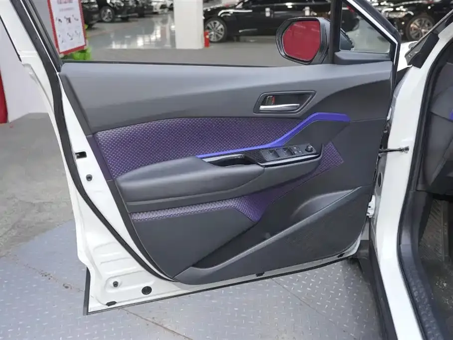 Toyota C-HR 2021 из CN, фото 6
