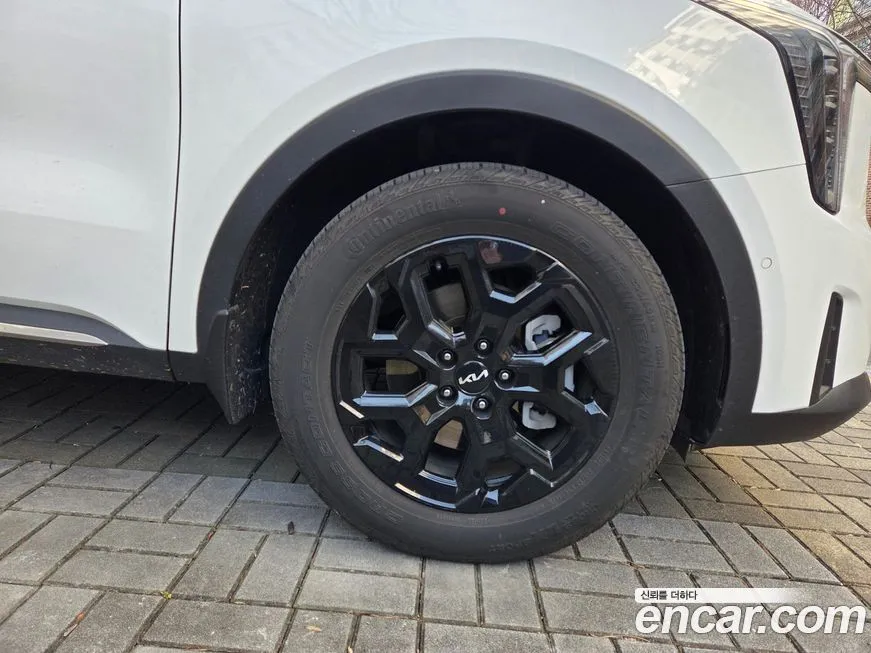 Kia Sorento — фото 7