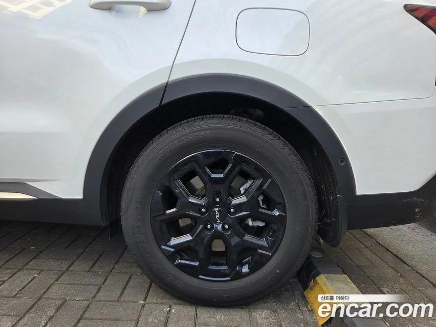 Kia Sorento — фото 9