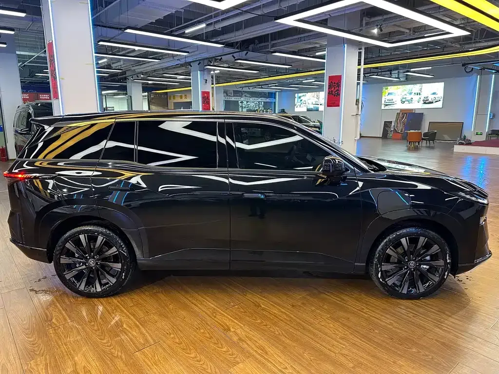 Toyota Platinum 3X 2025 из CN, фото 4