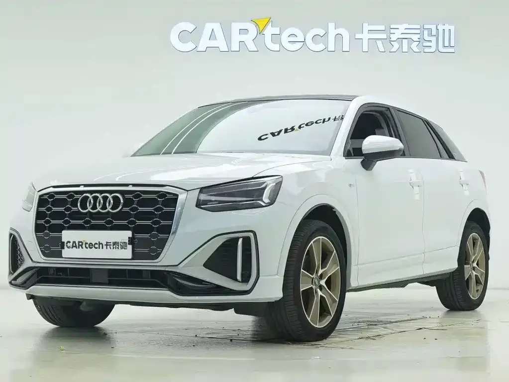 Audi Q2L 2023 из CN, фото 1