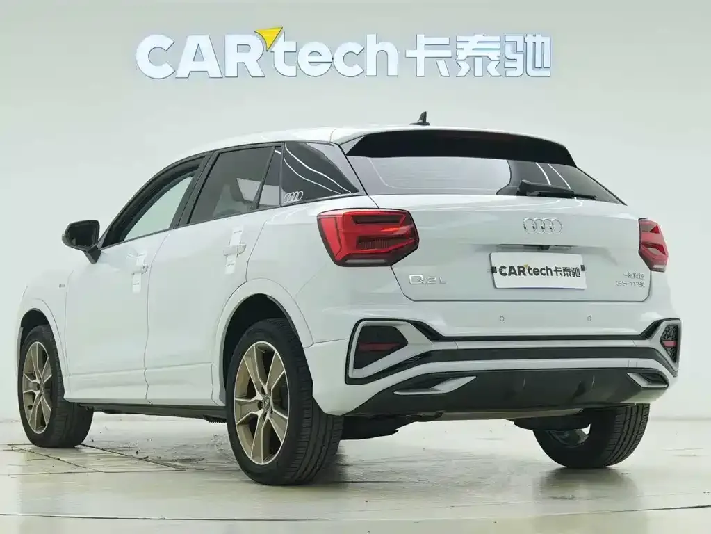 Audi Q2L 2023 из CN, фото 7
