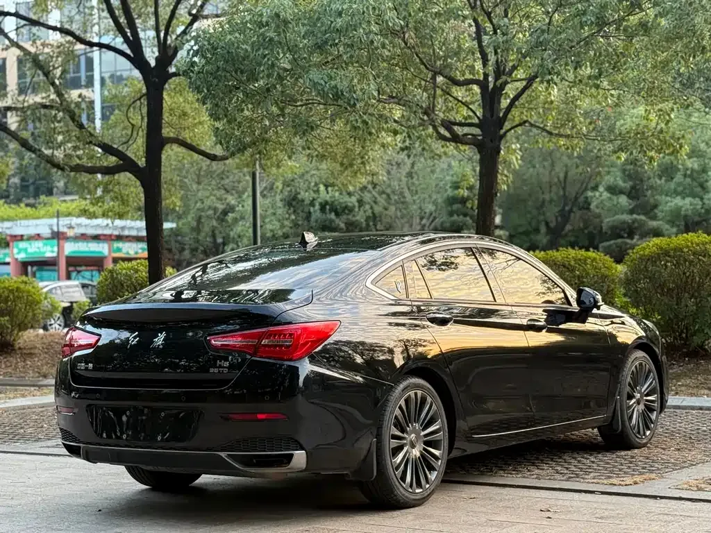 Hongqi H5 — фото 6