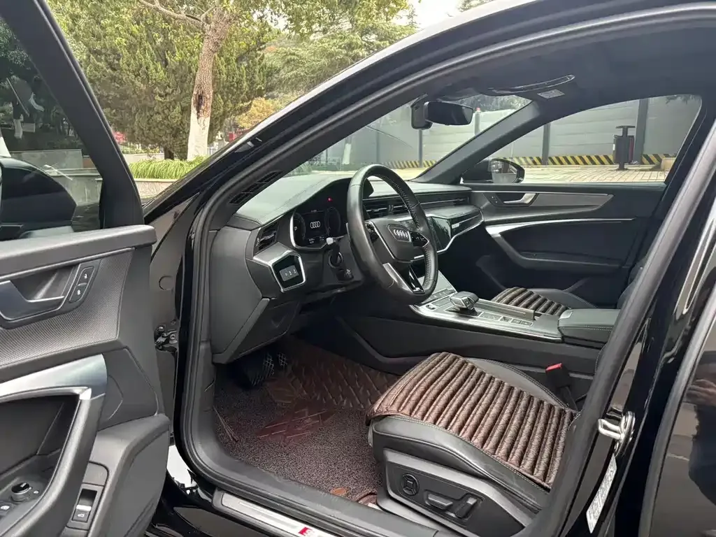 Audi A6L 2021 из CN, фото 4