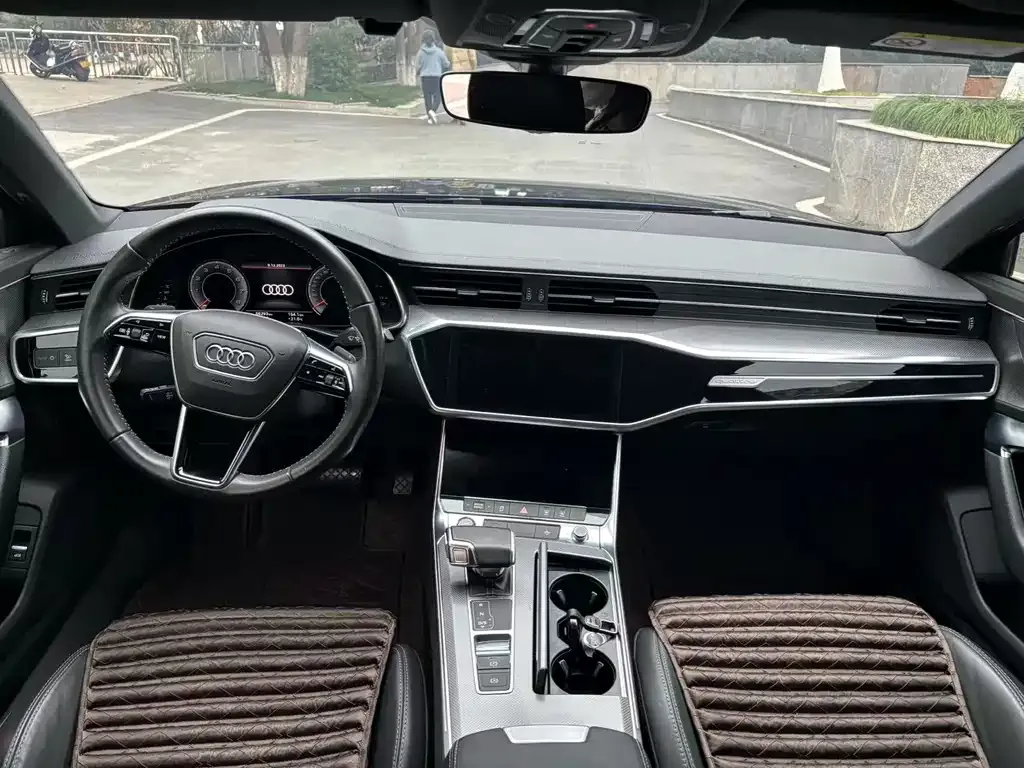 Audi A6L 2021 из CN, фото 7