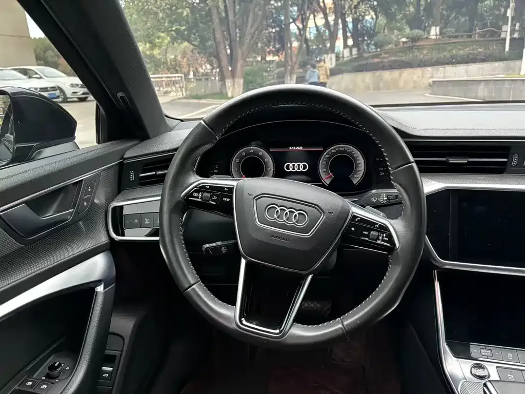 Audi A6L 2021 из CN, фото 9