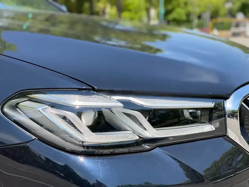 BMW 5 Series 2023 из CN, фото 10