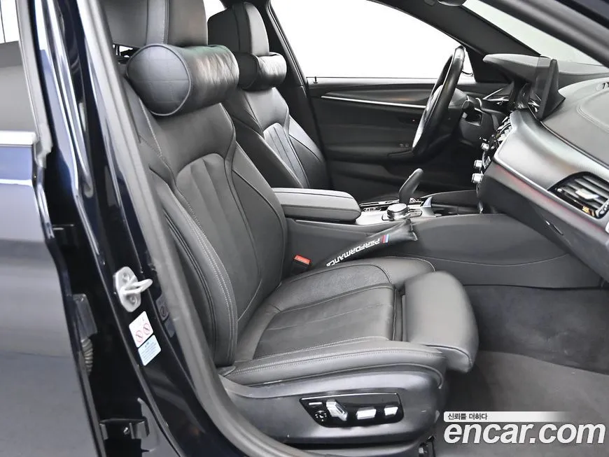 BMW 5-Series 2023 из KR, фото 10