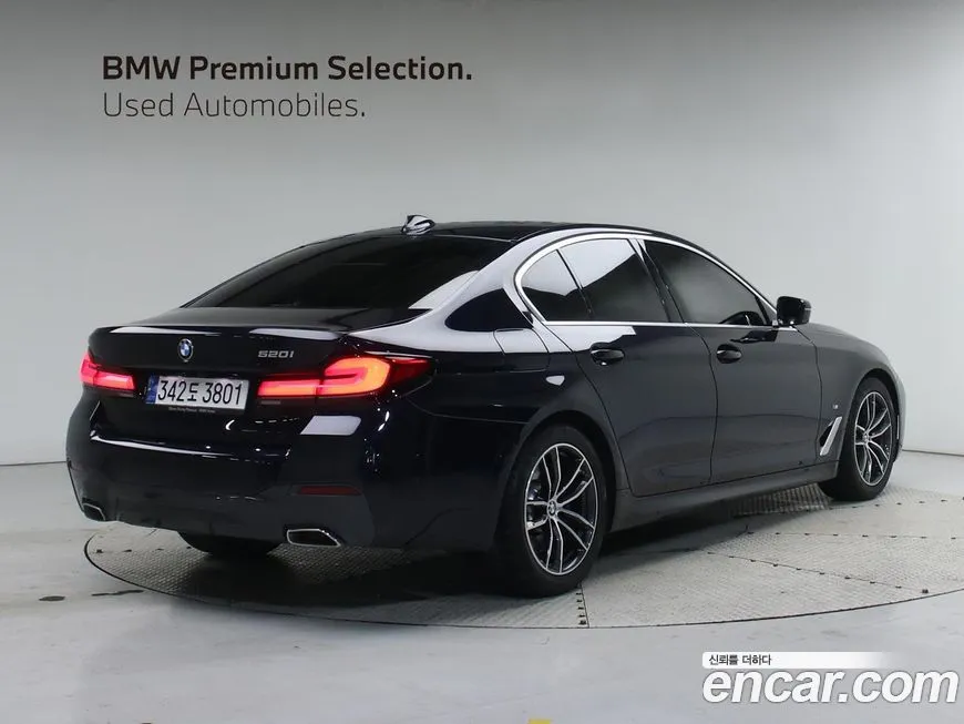 BMW 5-Series 2023 из KR, фото 2