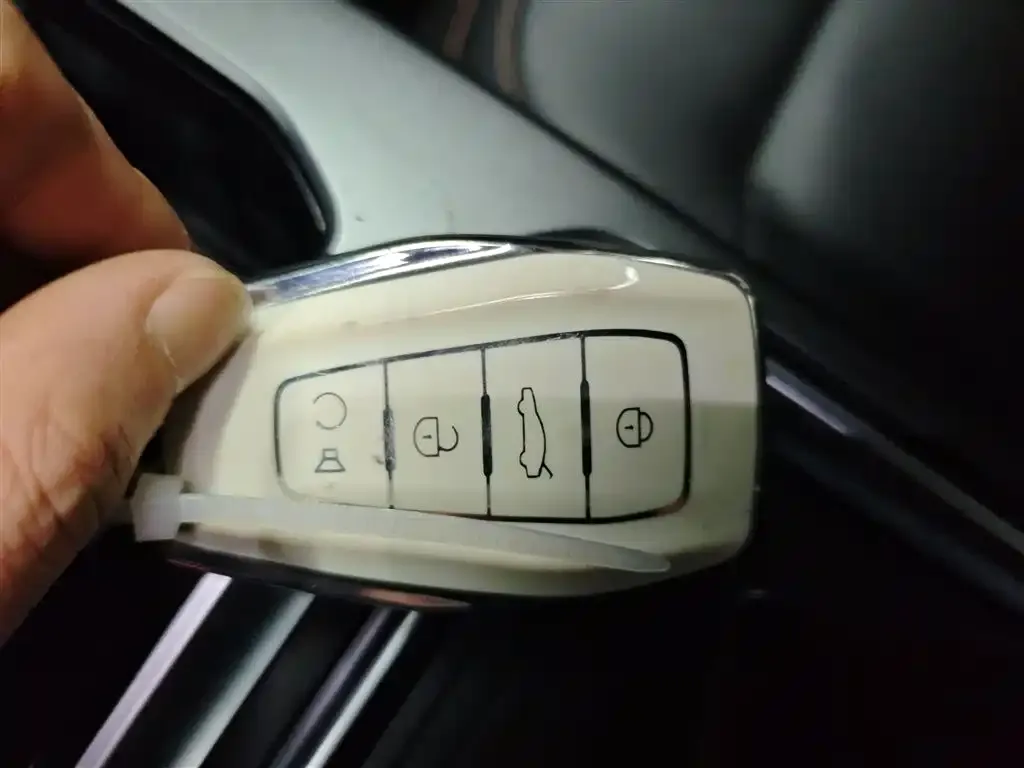 Geely Haoyue L 2024 из CN, фото 9