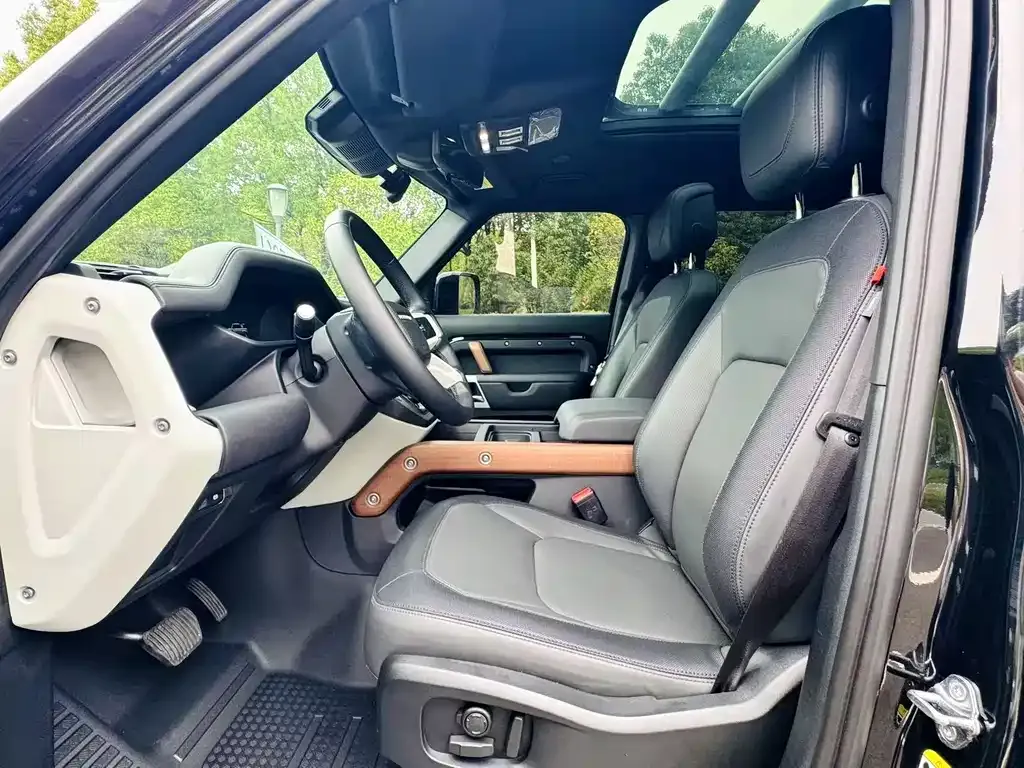 Land Rover Defender 2023 из CN, фото 8
