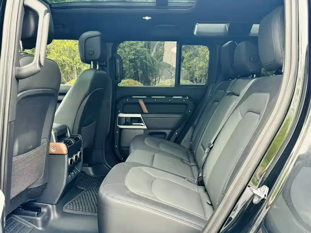 Land Rover Defender 2023 из CN, фото 9