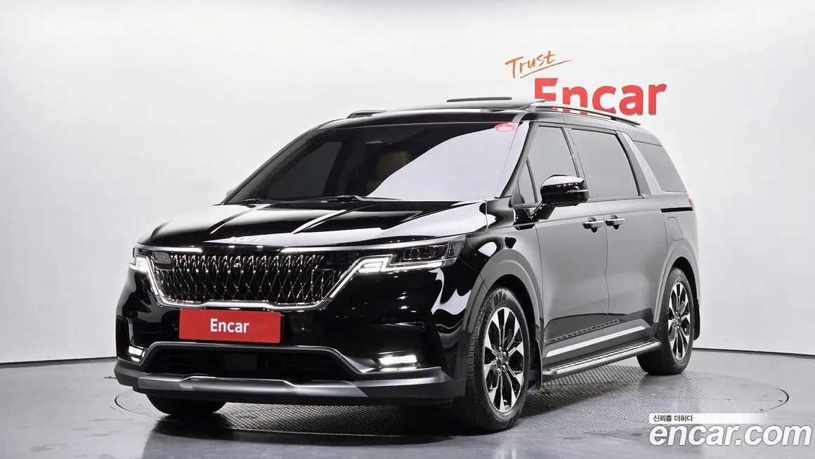 Kia Carnival — фото 1