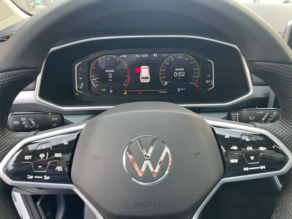 Volkswagen Tharu — фото 7
