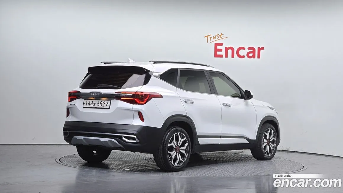 Kia Seltos 2023 из KR, фото 2