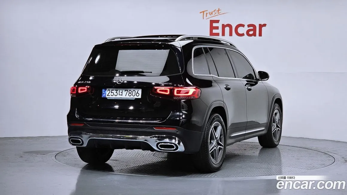 Mercedes-Benz GLB-Class — фото 2