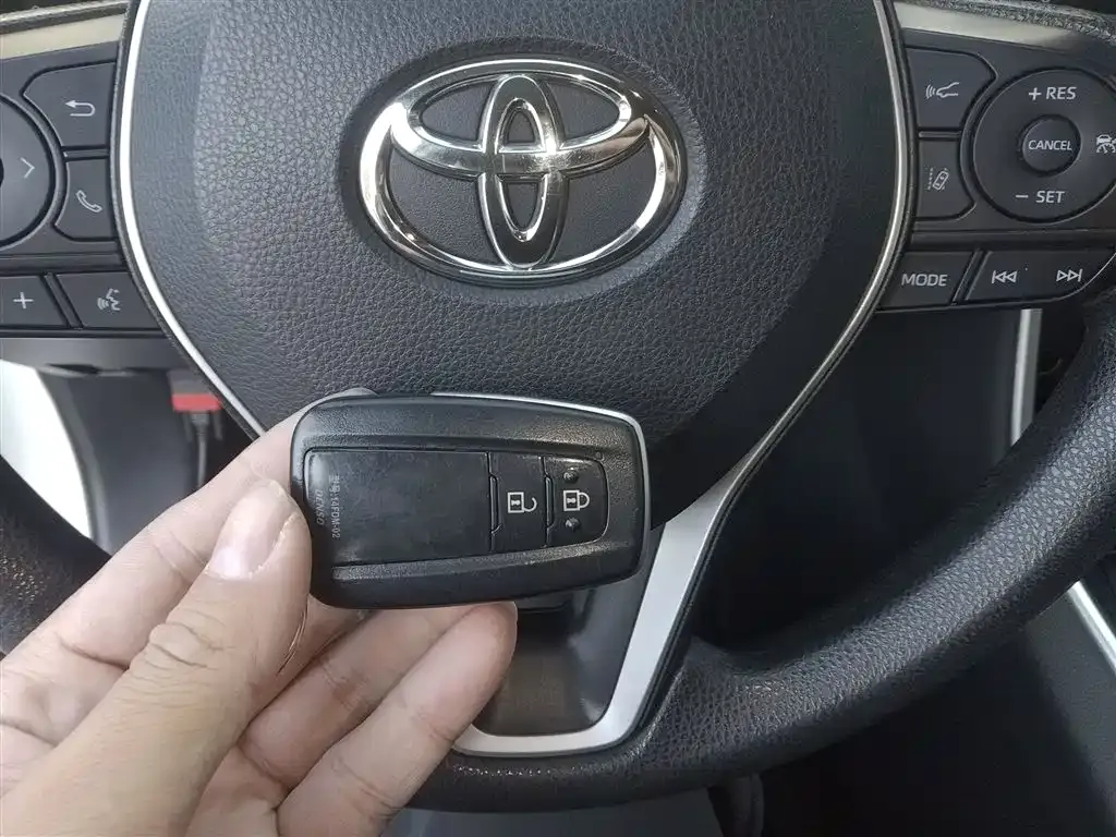 Toyota RAV4 2021 из CN, фото 9