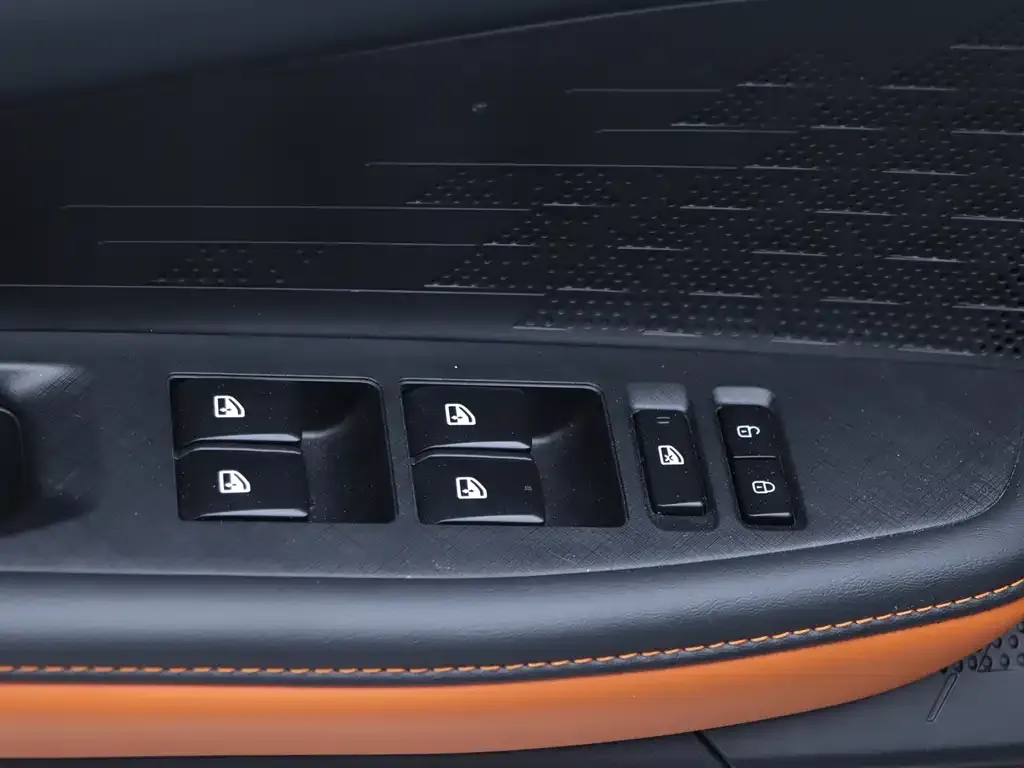 Changan UNI-V 2023 из CN, фото 5