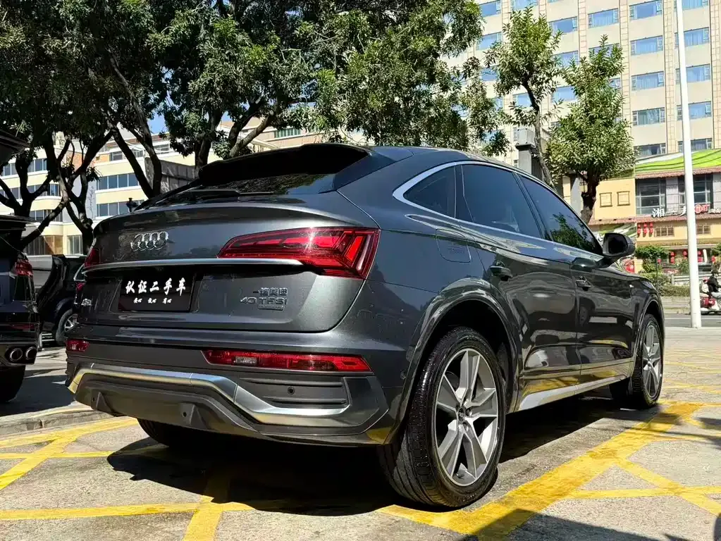 Audi Q5L Sportback 2022 из CN, фото 5