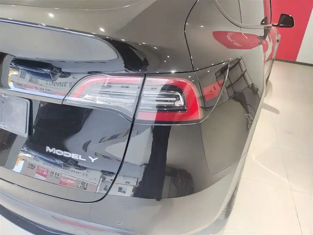 Tesla Model Y 2024 из CN, фото 8