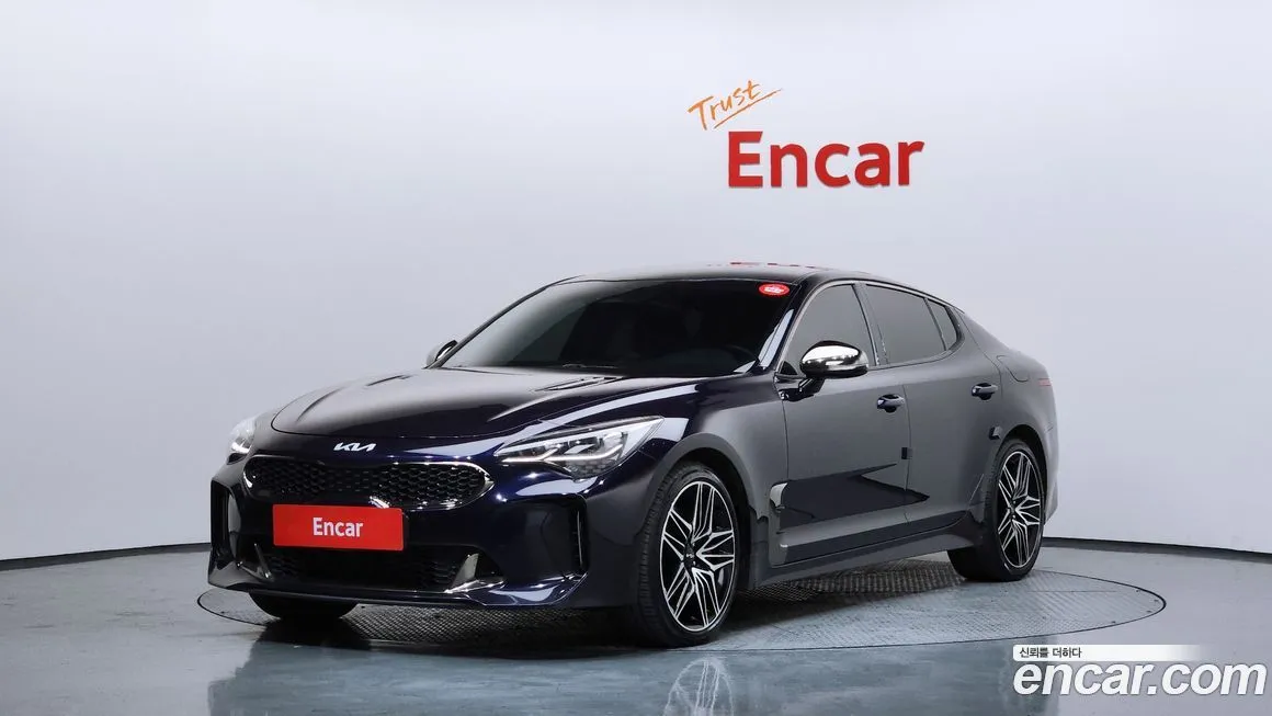 Kia Stinger — фото 1