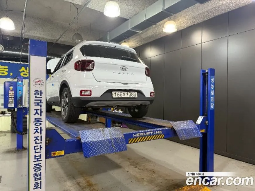 Hyundai Venue — фото 2