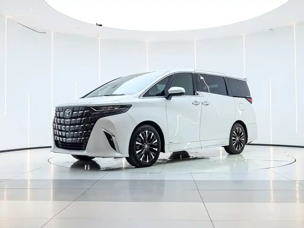 Toyota Alphard 2023 из CN, фото 1