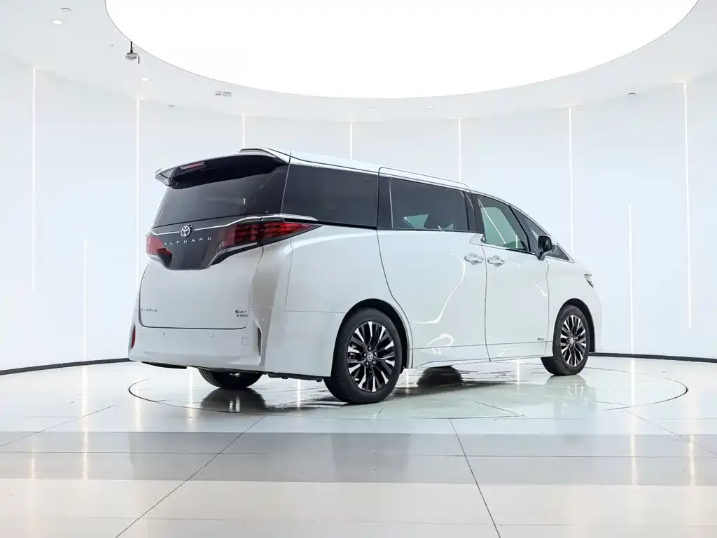 Toyota Alphard 2023 из CN, фото 2