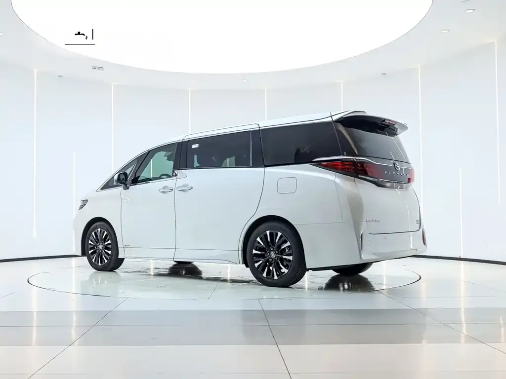 Toyota Alphard 2023 из CN, фото 6