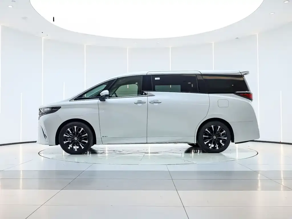 Toyota Alphard 2023 из CN, фото 8
